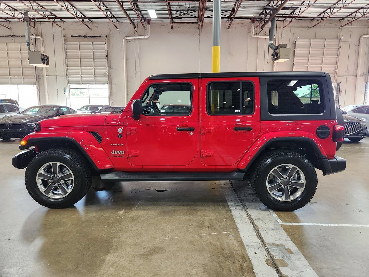 Used 2018 Jeep Wrangler Unlimited Sahara w/ Cold Weather Group AWD/4WD image 7