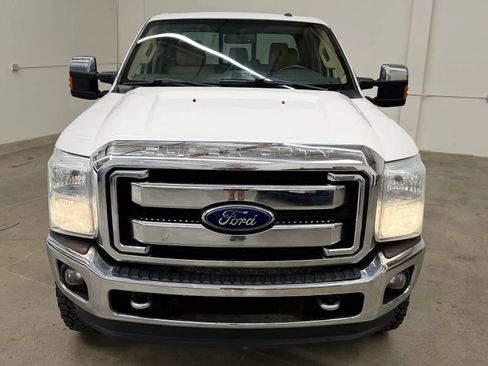 Used 2016 Ford F250 Lariat w/ Lariat Ultimate Package AWD/4WD image 3