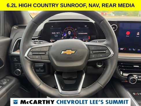 Used 2025 Chevrolet Tahoe High Country AWD/4WD image 19