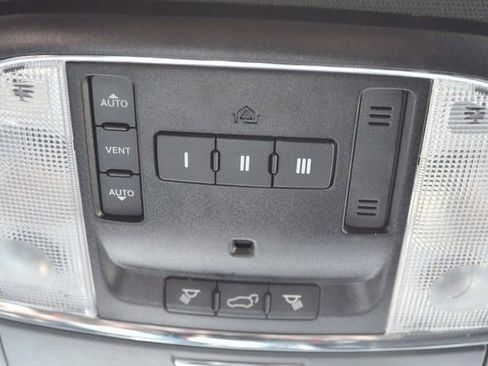 Used 2020 Jeep Grand Cherokee Altitude image 34