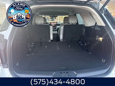 Used 2025 Ford Explorer Active w/ Active Comfort Package image 14
