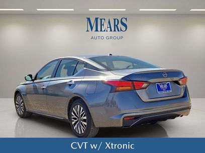 Used 2023 Nissan Altima 2.5 SV