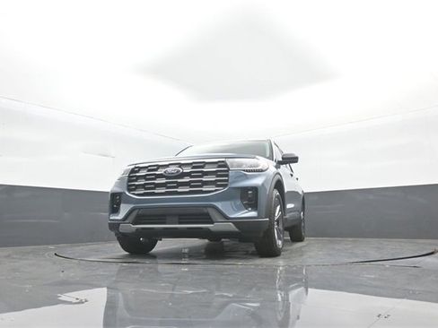 New 2025 Ford Explorer Active w/ Active Comfort Package image 28