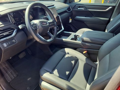 Used 2024 GMC Acadia Elevation image 15