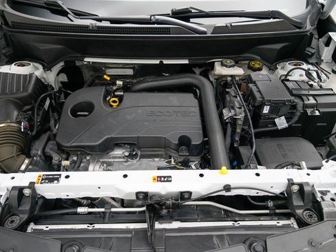 Used 2024 Chevrolet Equinox LT w/ LPO, Floor Liner Package image 11