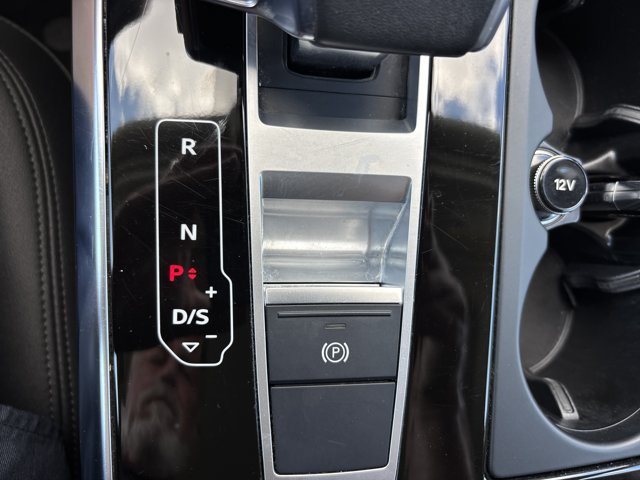 Used 2024 Audi Q7 3.0T Premium Plus AWD/4WD image 44