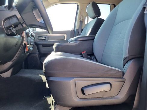 Used 2024 RAM 1500 Classic SLT image 9