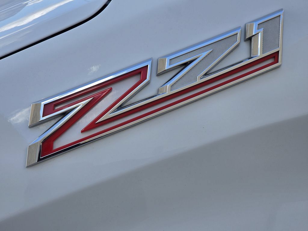 Used 2023 Chevrolet Silverado 1500 LTZ w/ LTZ Convenience Package II AWD/4WD image 9