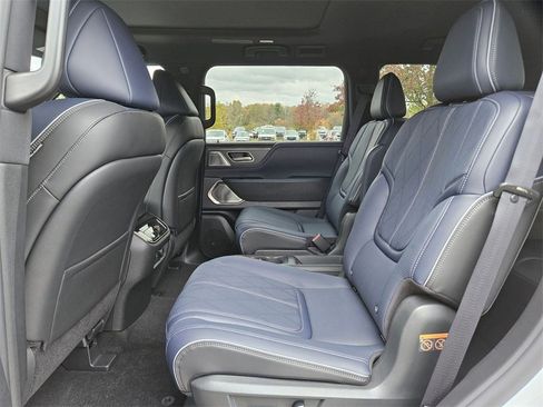 New 2026 INFINITI QX80 SPORT image 27