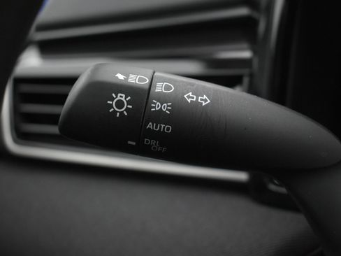 Used 2025 Toyota Camry LE image 21