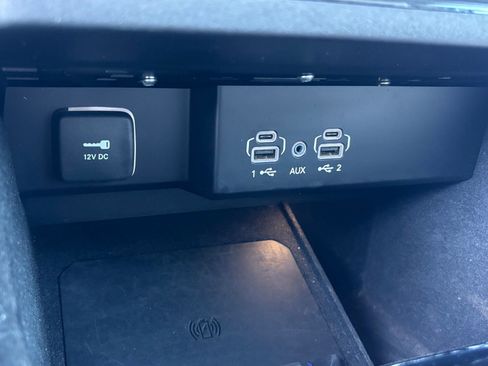 Used 2024 Jeep Wagoneer L Series II w/ Flexible Seating Group RWD image 24