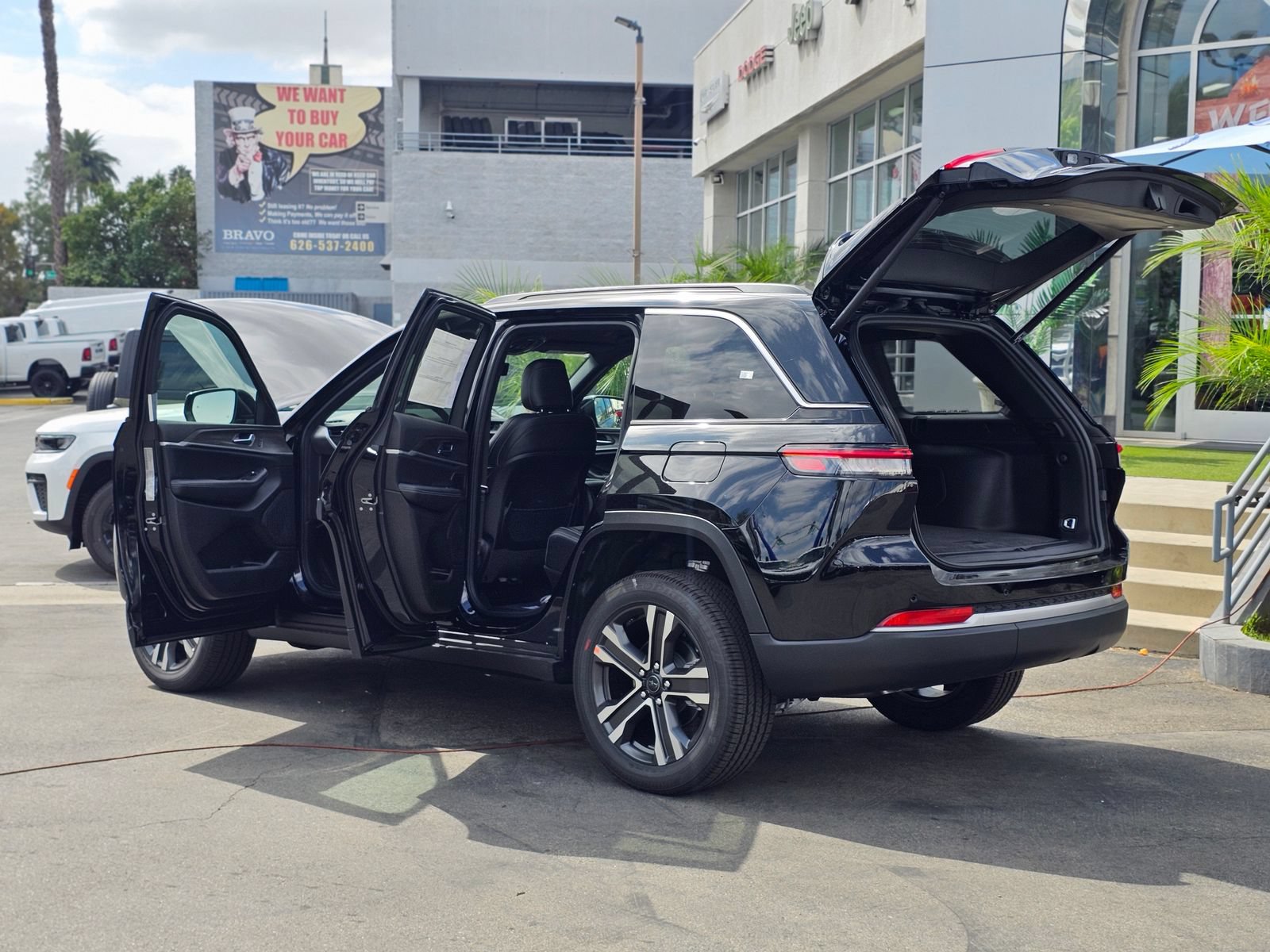 New 2027 Jeep Grand Cherokee Limited AWD/4WD image 17