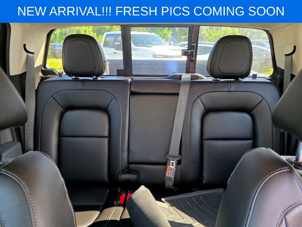 Used 2018 Chevrolet Colorado Z71 AWD/4WD image 12