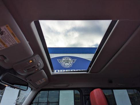 Used 2016 Mercedes-Benz G 550 image 27