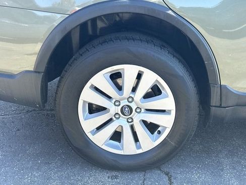 Used 2019 Subaru Outback 2.5i image 19