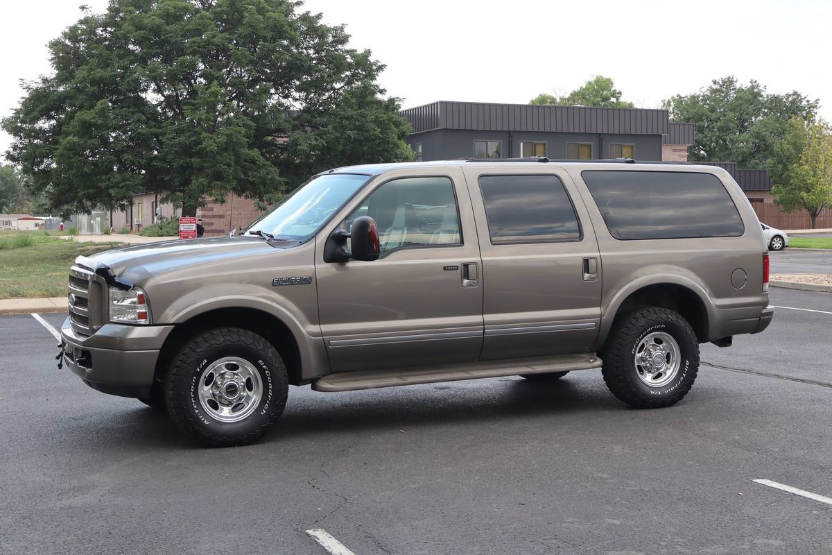 Used 2005 Ford Excursion Limited AWD/4WD image 10
