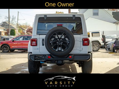 Used 2023 Jeep Wrangler Unlimited Sahara w/ Cold Weather Group image 5