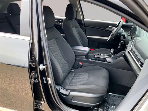 Used 2023 Kia Sportage LX AWD/4WD image 16