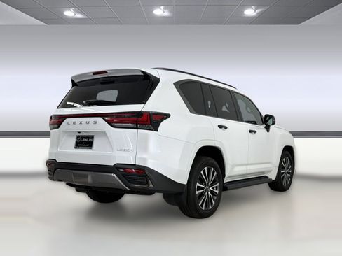 Used 2024 Lexus LX 600 4WD w/ Appearance Package image 9