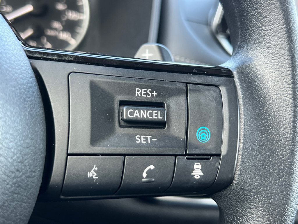 Certified 2023 Nissan Rogue SV FWD image 12