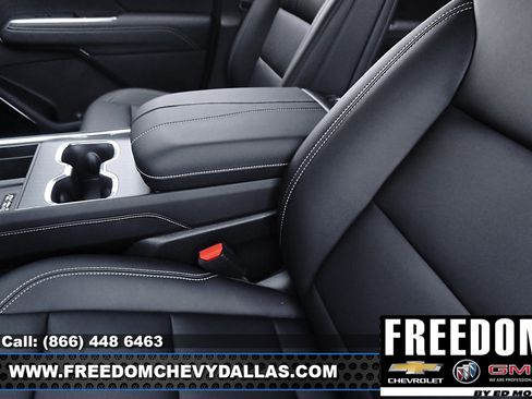 New 2026 GMC Acadia Elevation w/ Black Edition FWD image 33