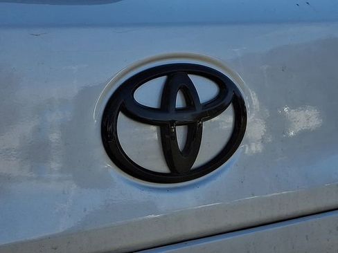 Used 2023 Toyota Corolla Cross XSE image 31