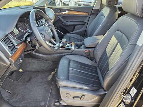 Used 2023 Audi Q5 2.0T Premium image 2