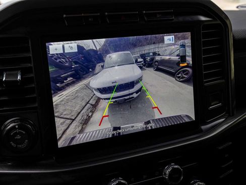 Used 2022 Ford F150 XLT w/ Equipment Group 302A High image 19