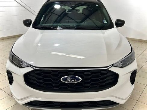 Used 2023 Ford Escape ST-Line w/ Tech Pack #1 AWD/4WD image 8