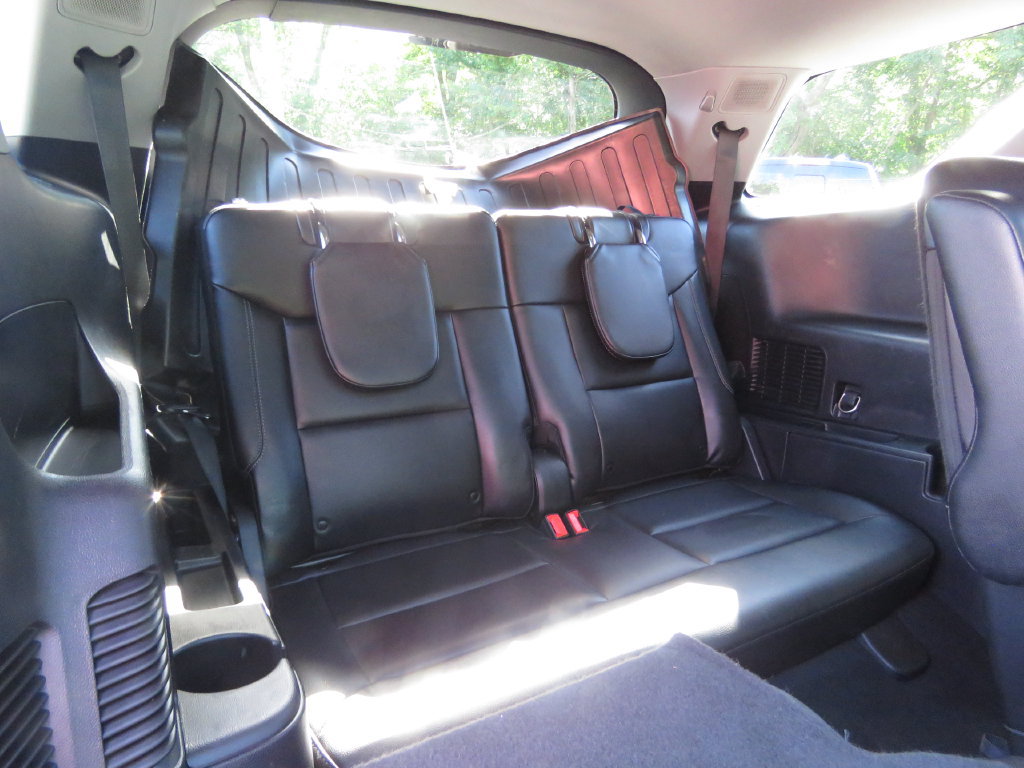 Used 2021 Ford Explorer Limited w/ Equipment Group 301A AWD/4WD image 17