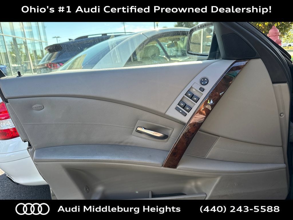 Used 2007 BMW 525xi Sedan AWD/4WD image 9