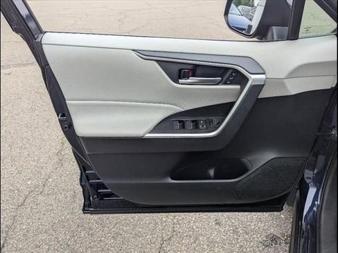 Used 2023 Toyota RAV4 XLE Premium image 38