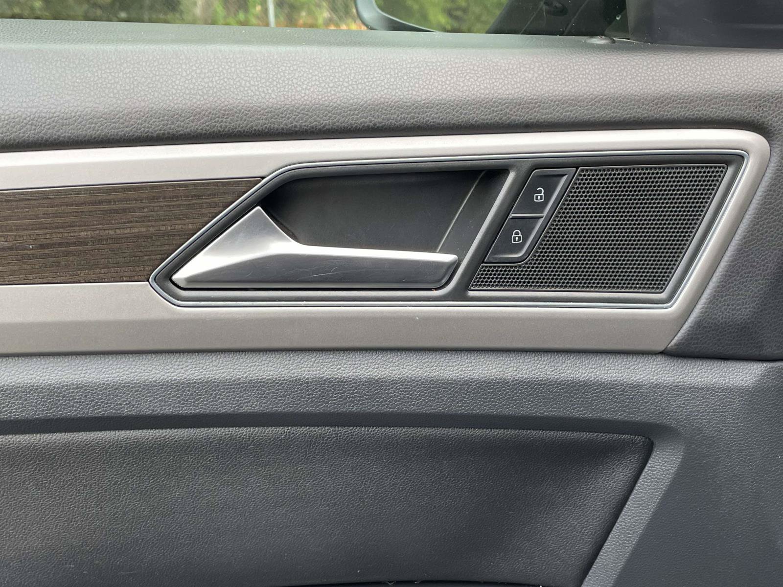 Used 2019 Volkswagen Atlas SE FWD image 19