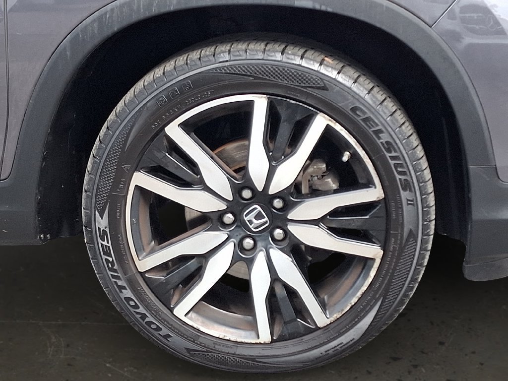 Used 2021 Honda Pilot Touring image 9