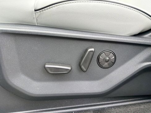 New 2026 Ford Expedition Max Platinum image 19