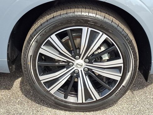 Certified 2023 Volvo XC60 B5 Plus w/ Climate Package image 8