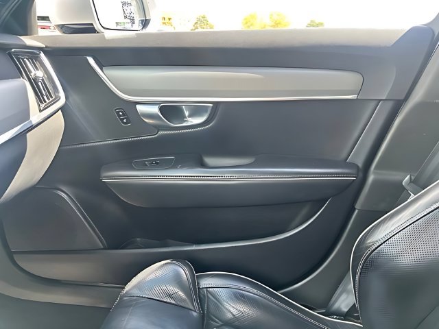 Used 2018 Volvo V90 T6 R-Design AWD/4WD image 27