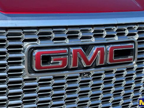 Certified 2022 GMC Yukon Denali image 34