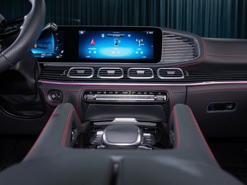 New 2026 Mercedes-Benz GLE 63 AMG S image 21