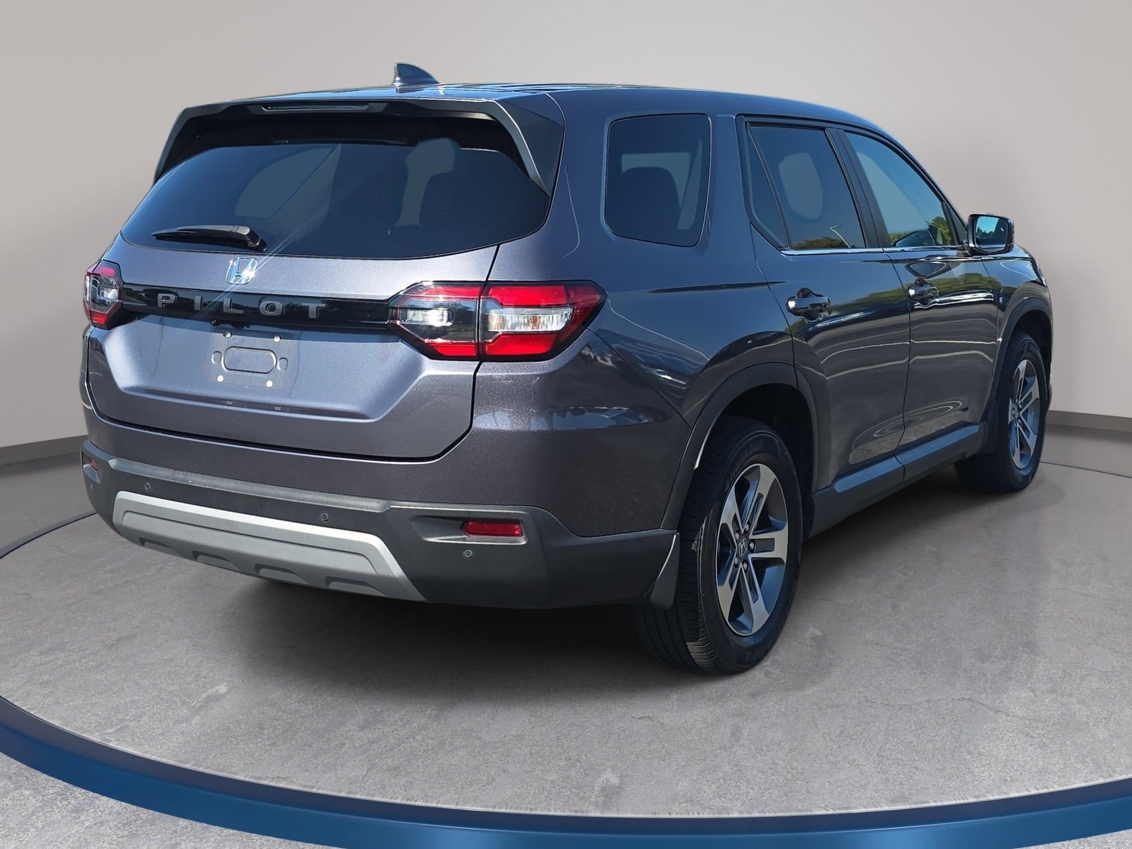 Used 2024 Honda Pilot EX-L image 5