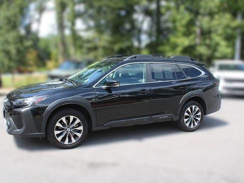 Used 2024 Subaru Outback Limited AWD/4WD image 4