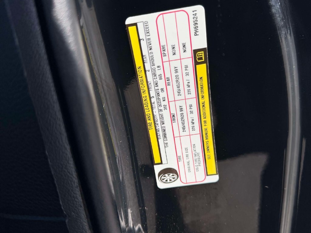 Used 2023 Dodge Challenger R/T w/ Blacktop Package RWD image 15