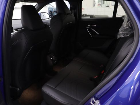 Used 2025 BMW X2 xDrive28i w/ Technology Package image 8