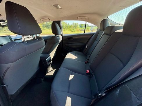 Used 2022 Toyota Corolla LE FWD image 17