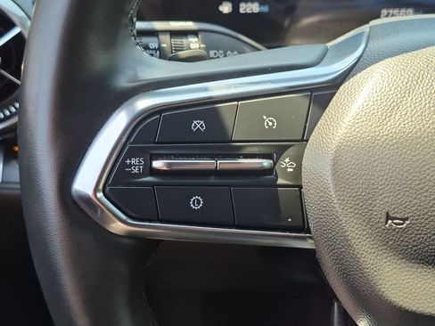Used 2025 Chevrolet Equinox LT FWD image 21
