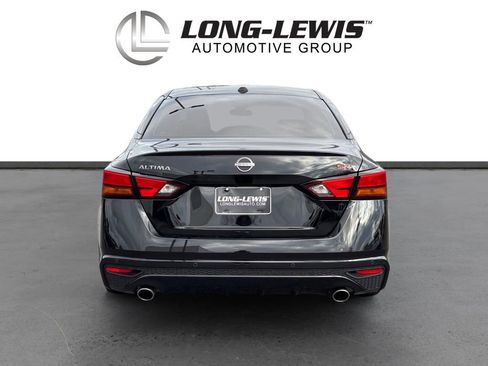Used 2024 Nissan Altima 2.5 SR w/ SR Premium Package image 5