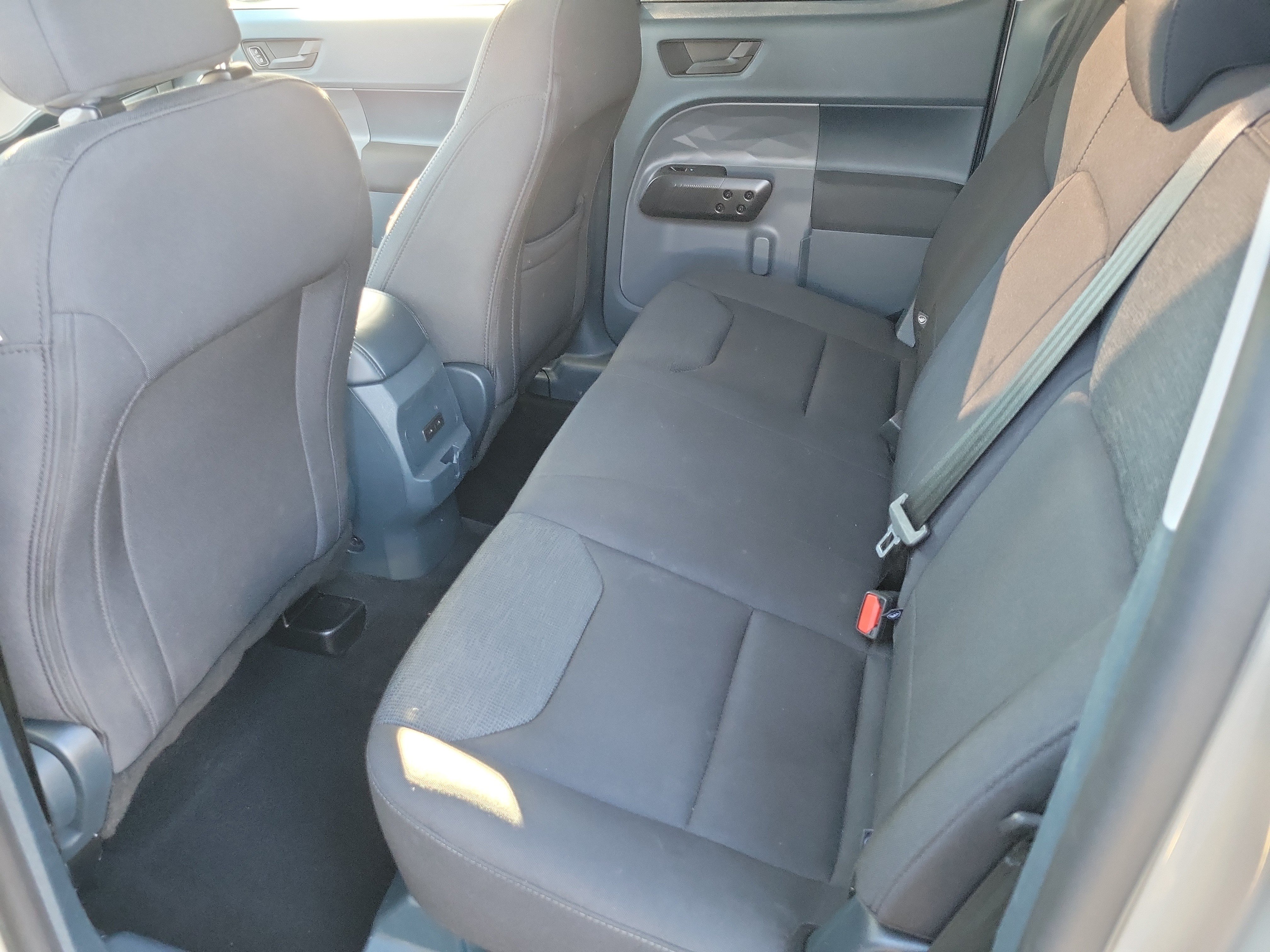Certified 2025 Ford Maverick XL FWD image 11