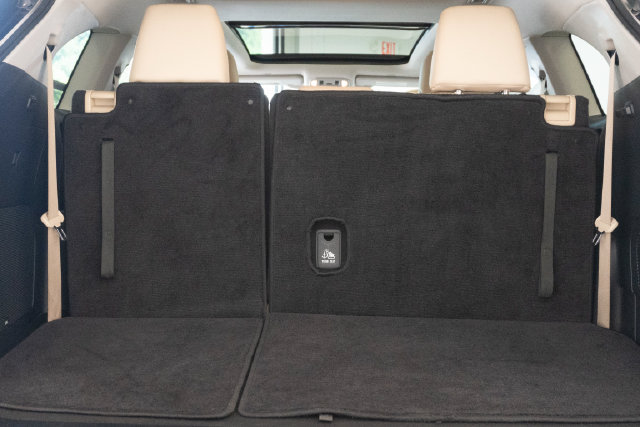 Used 2024 Toyota Highlander Platinum FWD image 14
