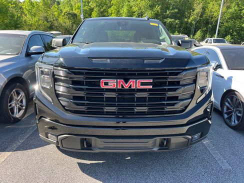 Used 2024 GMC Sierra 1500 Elevation image 2