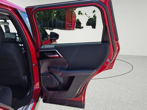 New 2026 Mitsubishi Outlander ES FWD image 21